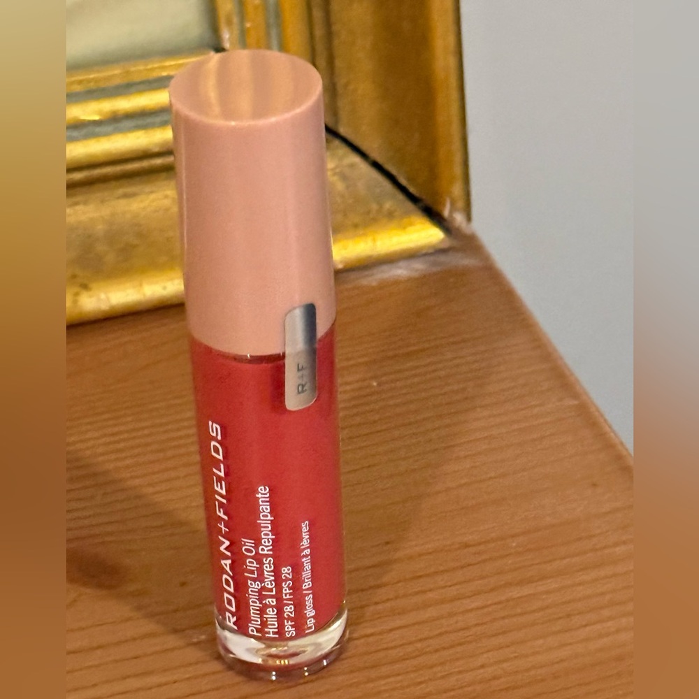 Rodan + Fields Plumping Lip Oil - Berry Blast. New